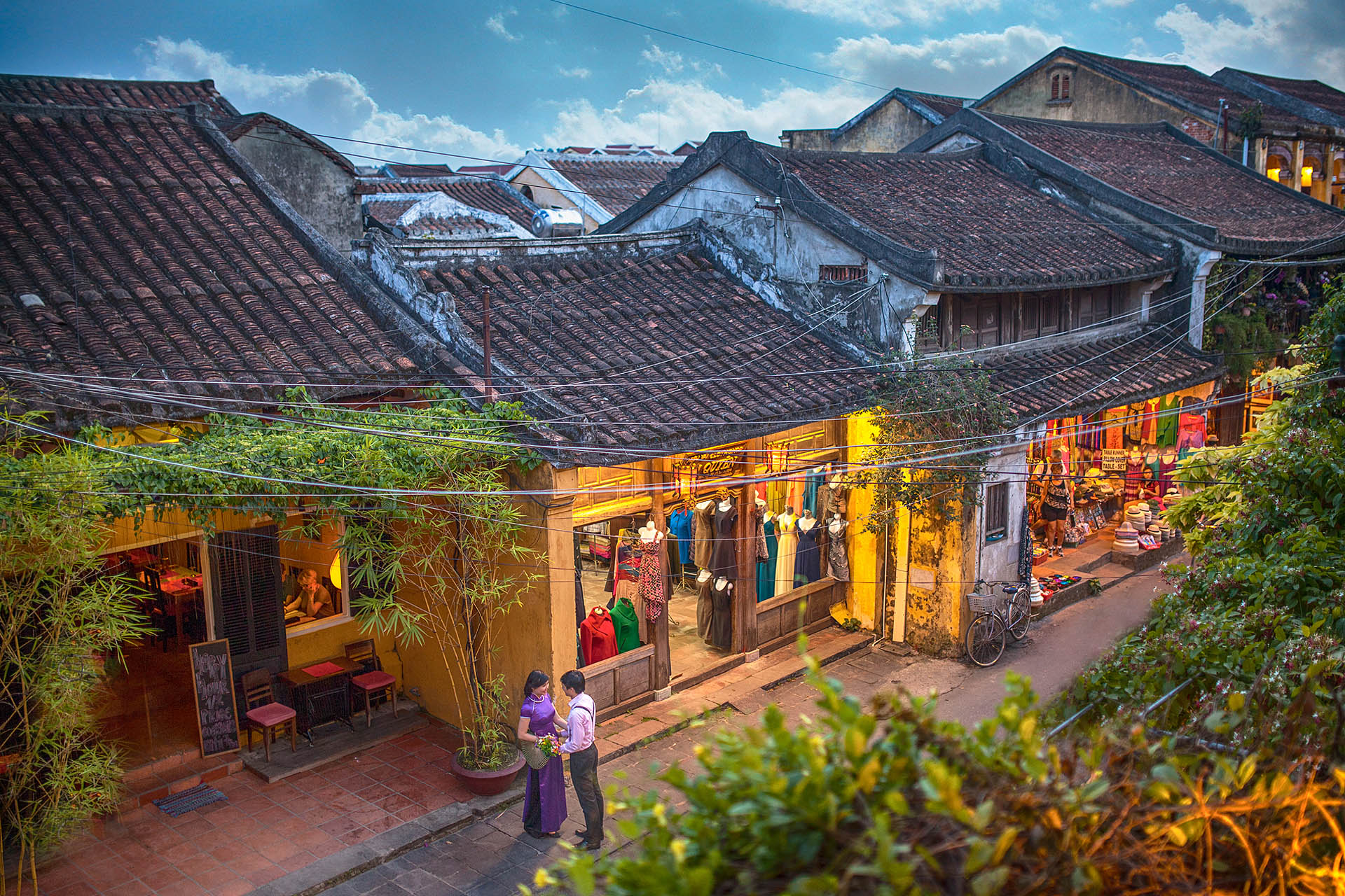 http://HANOI%20–%20HA%20LONG%20-%20HUE%20–%20ĐA%20NANG%20-%20HOI%20AN%20––%20NHA%20TRANG%20(08%20days%20–%2007%20nights)