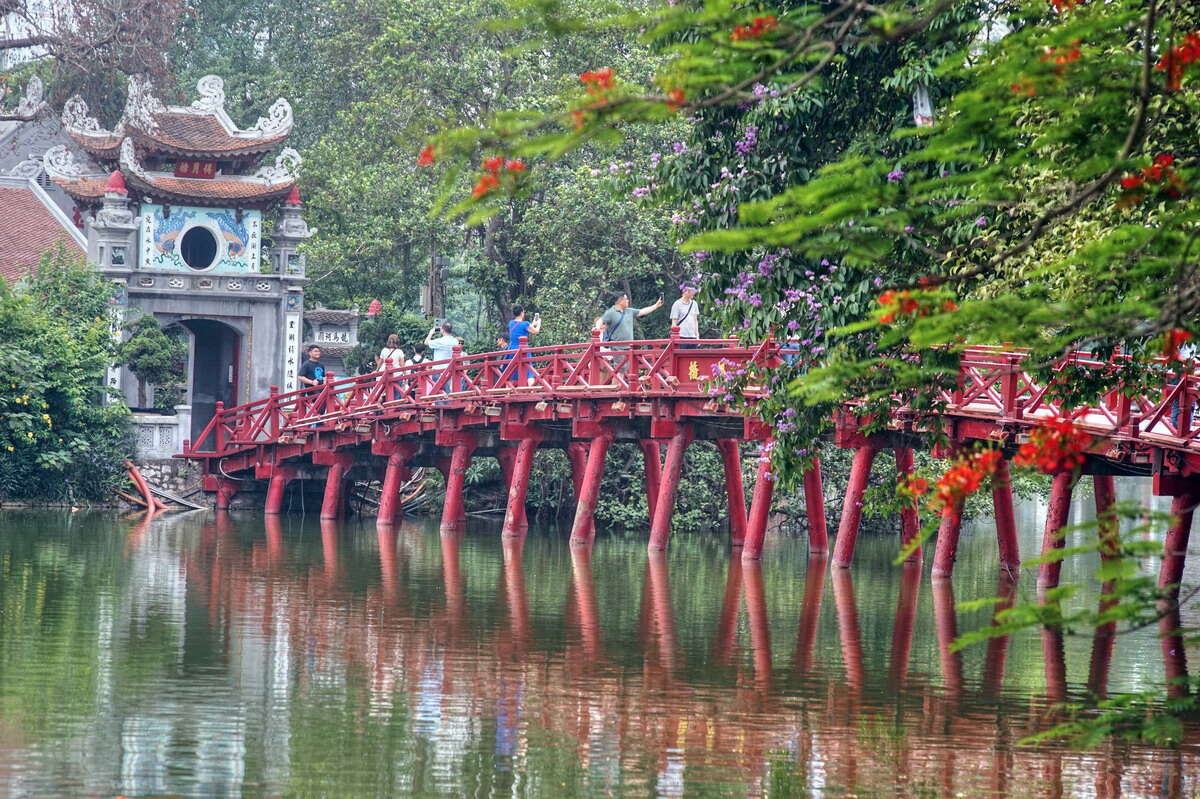 Hanoi ranks second in the top 10 cities with the friendliest customer service in the world